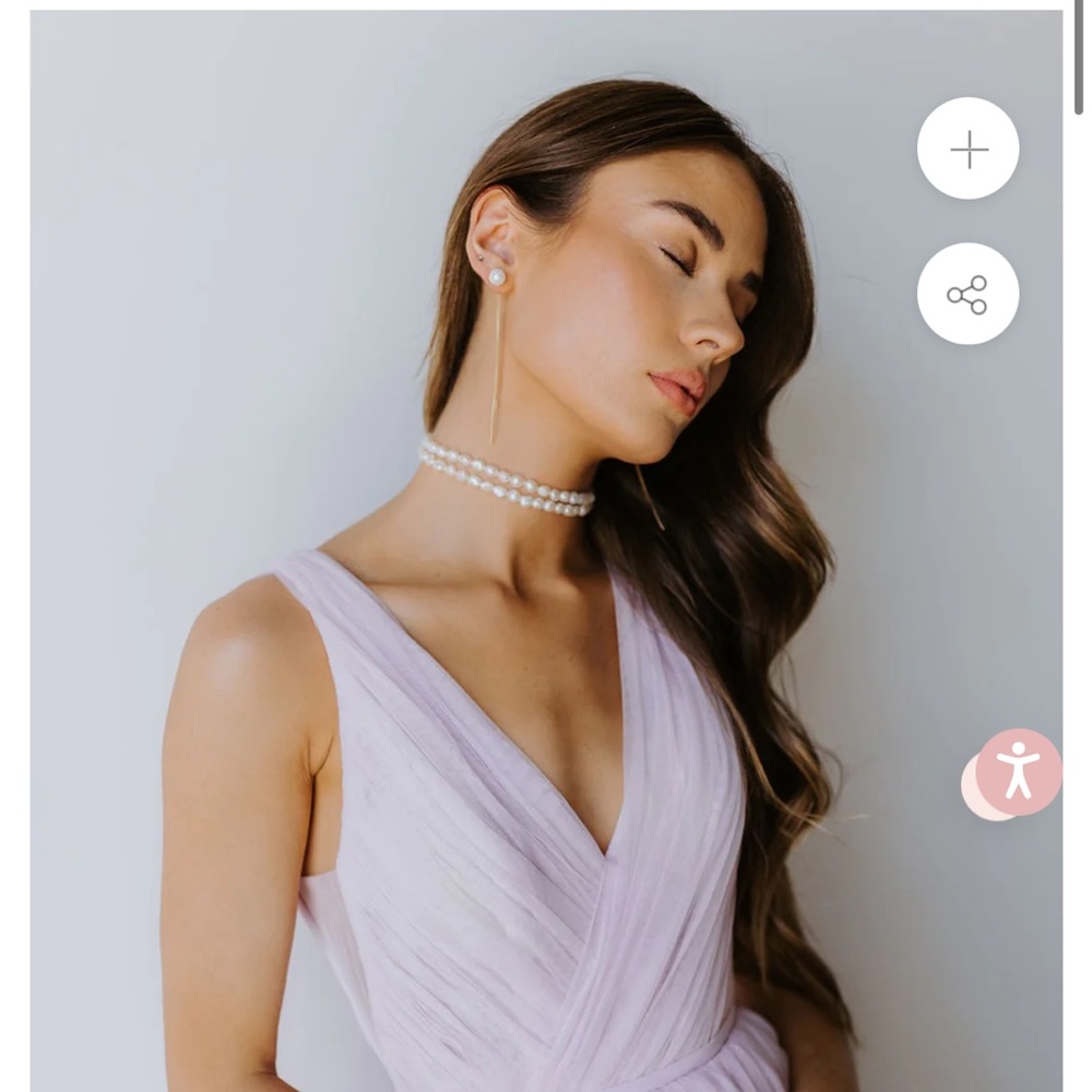 NWT Vella Modern Pearl Drop gold, untamed petals, sold out online - Picture 3 of 5